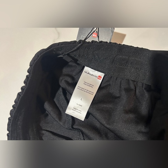 Quiksilver Classic Black Pants - Picture 8 of 8